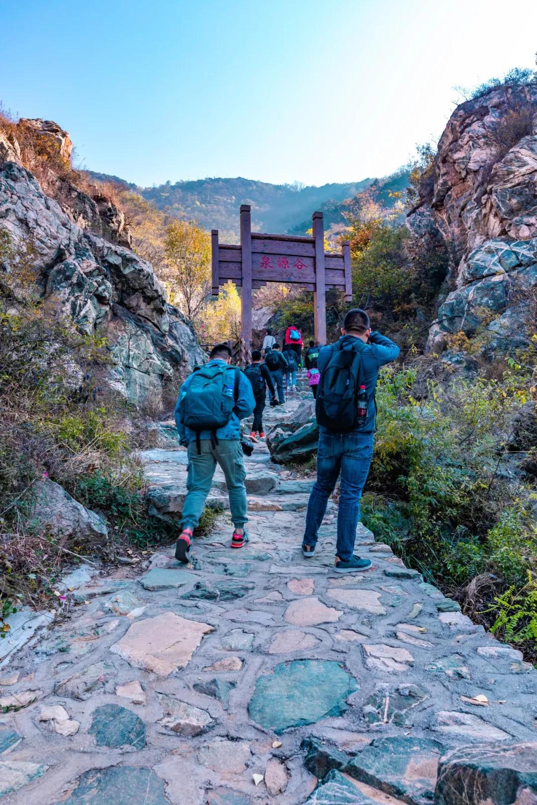 龍門山因有濟南南部山區的海拔最高的泉群(一條山谷裡有五條常年不斷