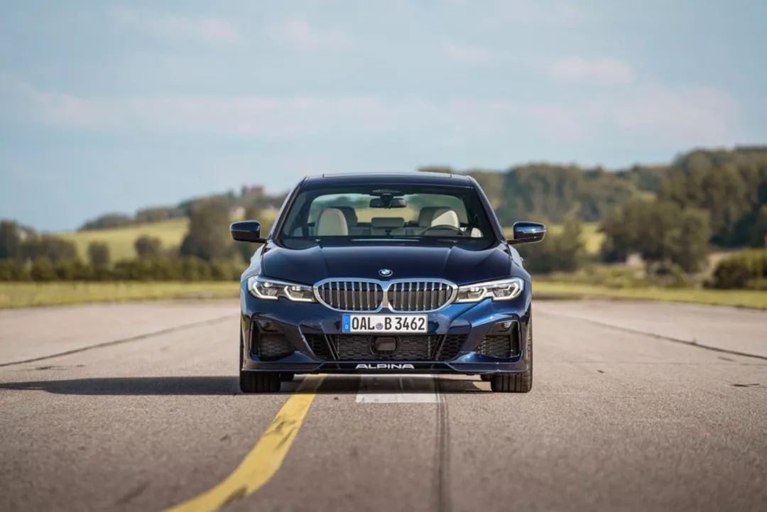 至强宝马3系!性能猛兽阿尔宾娜b3低调亮相东京车展!3.