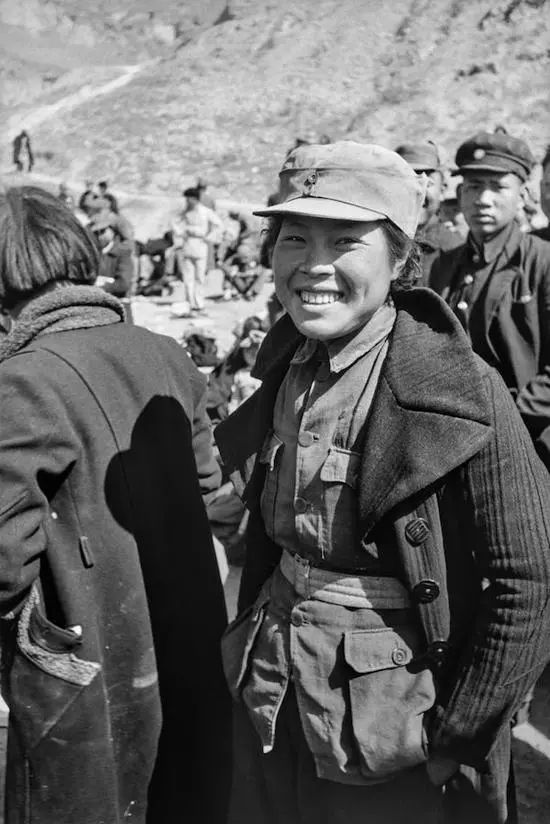 转载|影像:两位欧洲记者记录1930年代中国人的顽强_罗伯特·卡帕