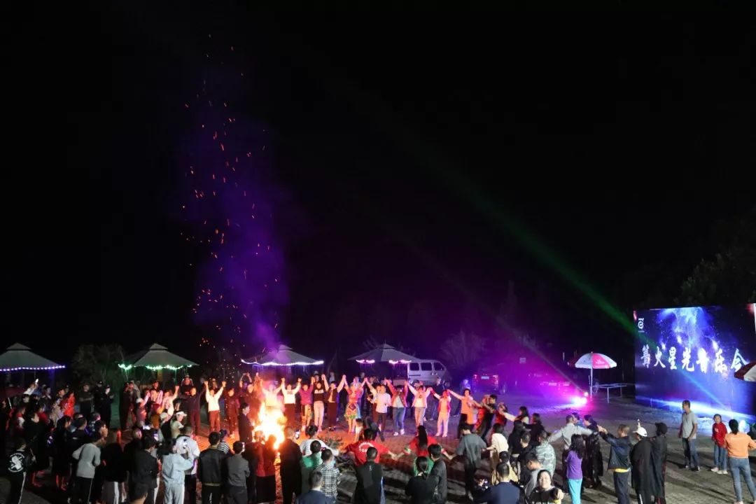 航拍大赛颁奖典礼,飞云湖"鸟人"飞行大赛,捕鱼嘉年华,篝火星光音乐节