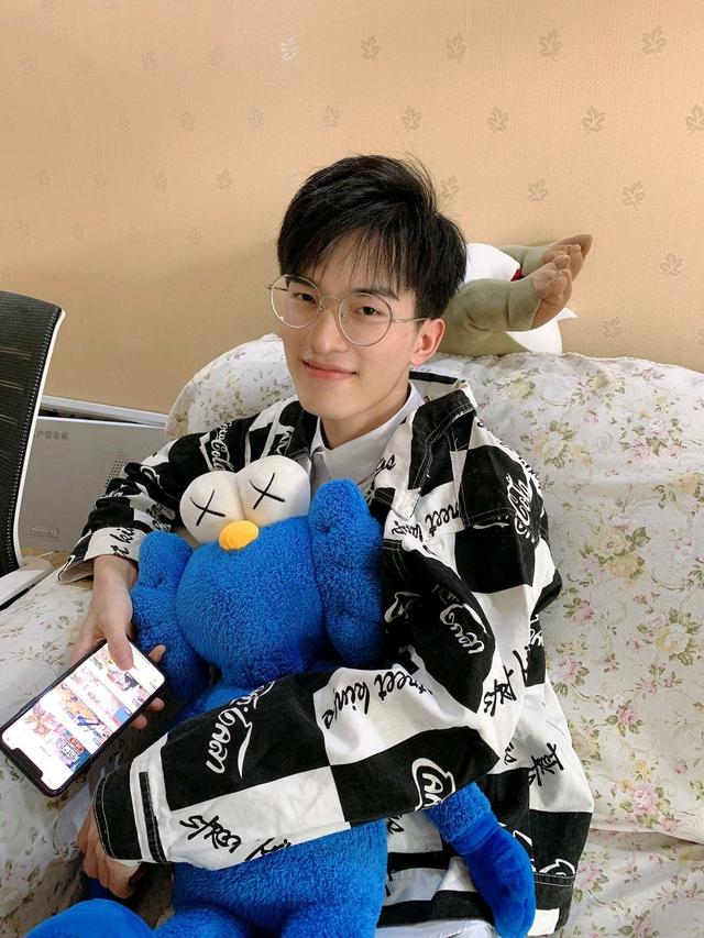 dae难言夺冠后为何泣不成声?_虎牙