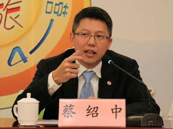 其中蔡绍中更是蔡衍明重点栽培的接班人.