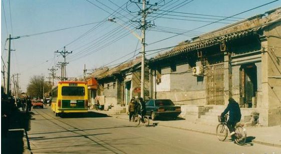 東四路口b: 東單路口a: 西單路口選擇那時人流可也不少啊大街的變 