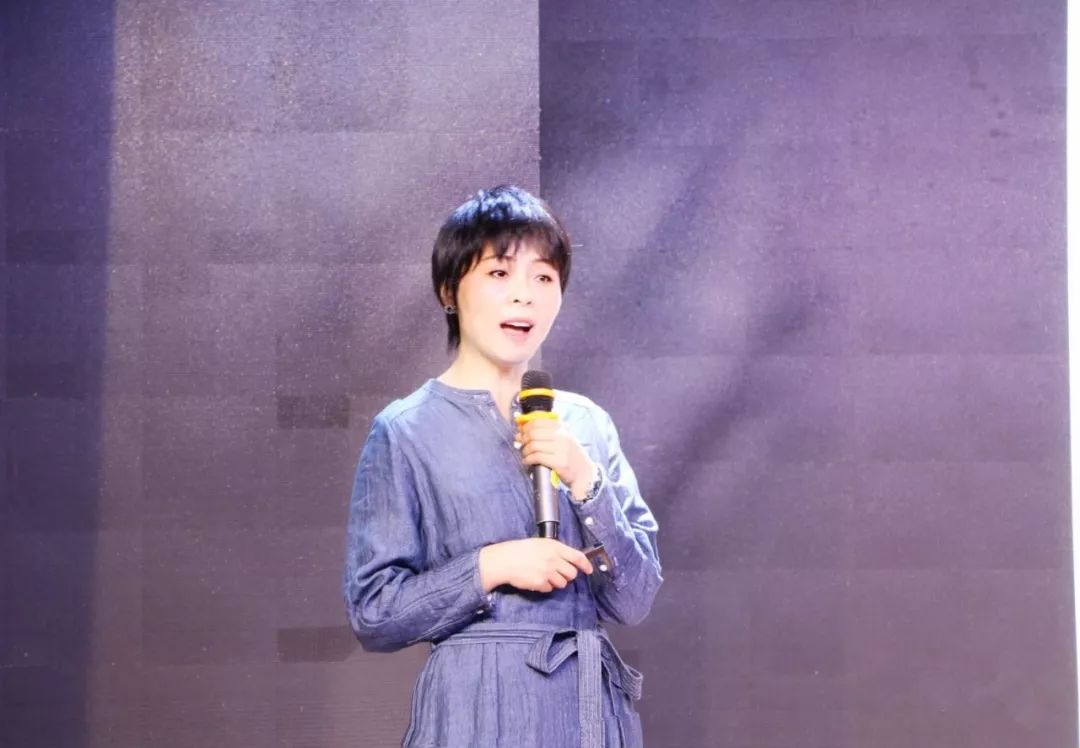 李瑜老师从常见儿童养育问题入手,并进行了分析,现场家长深有感触,频