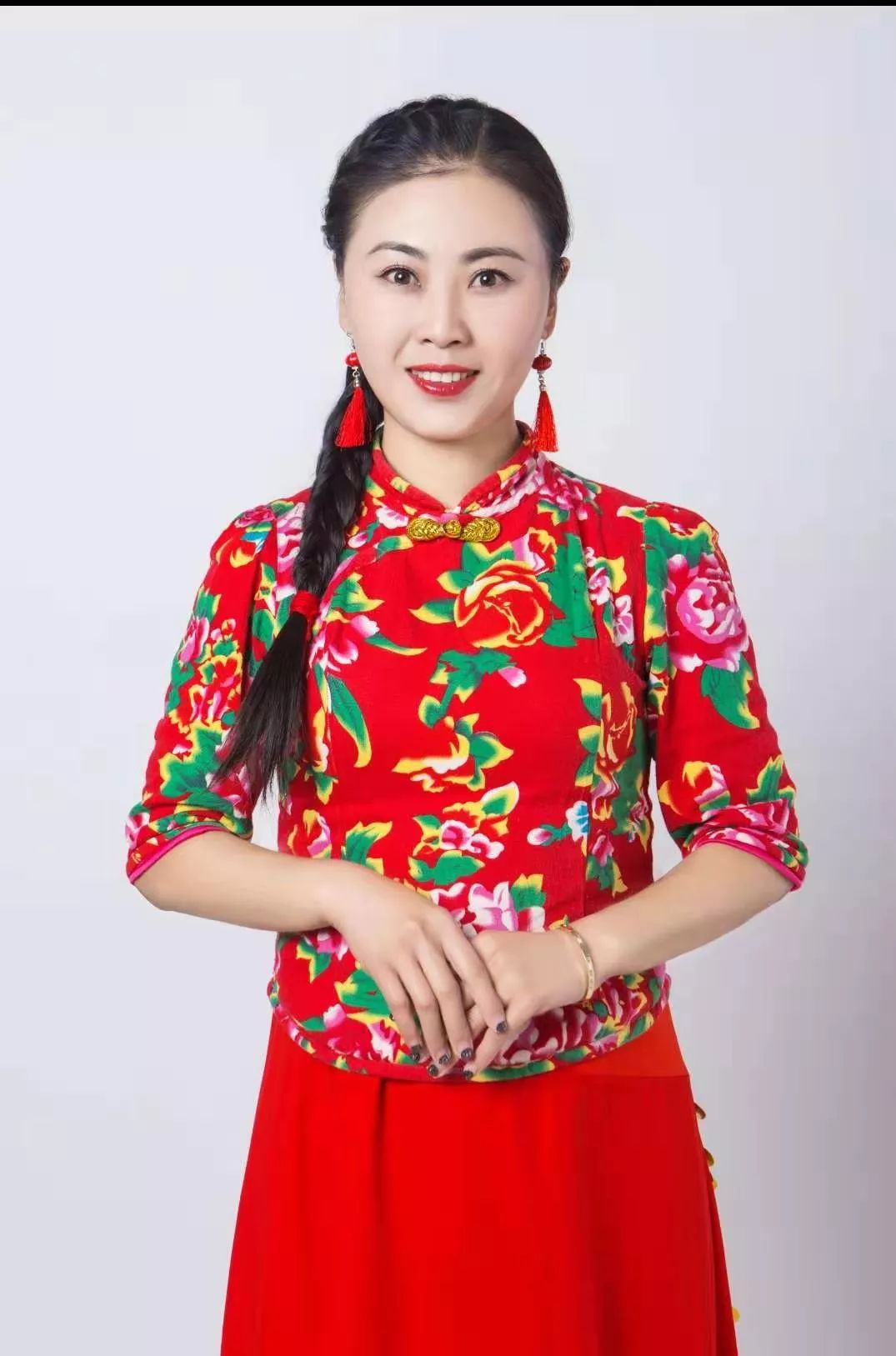 陕北服装特点头饰图片