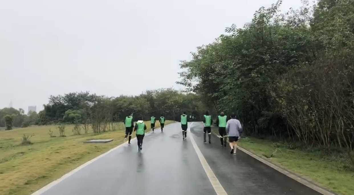 全市法院健身跑,跑出金牛速度