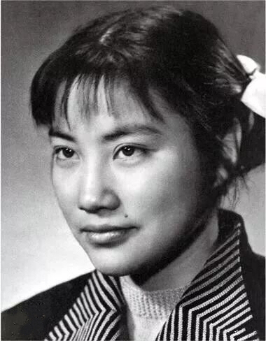 祝希娟:两度南下奏新曲,一朵琼花分外红_电影