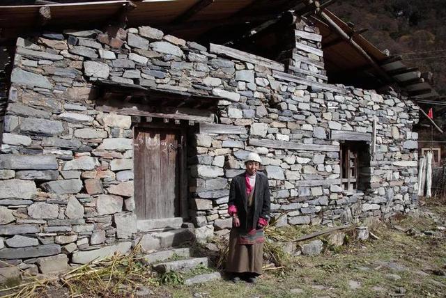西藏玉麦乡直面中印边境1家3口人守护2000平方中国领土