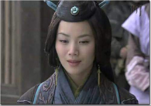 当曹操看到蔡夫人那身段两眼直了_牧刘表