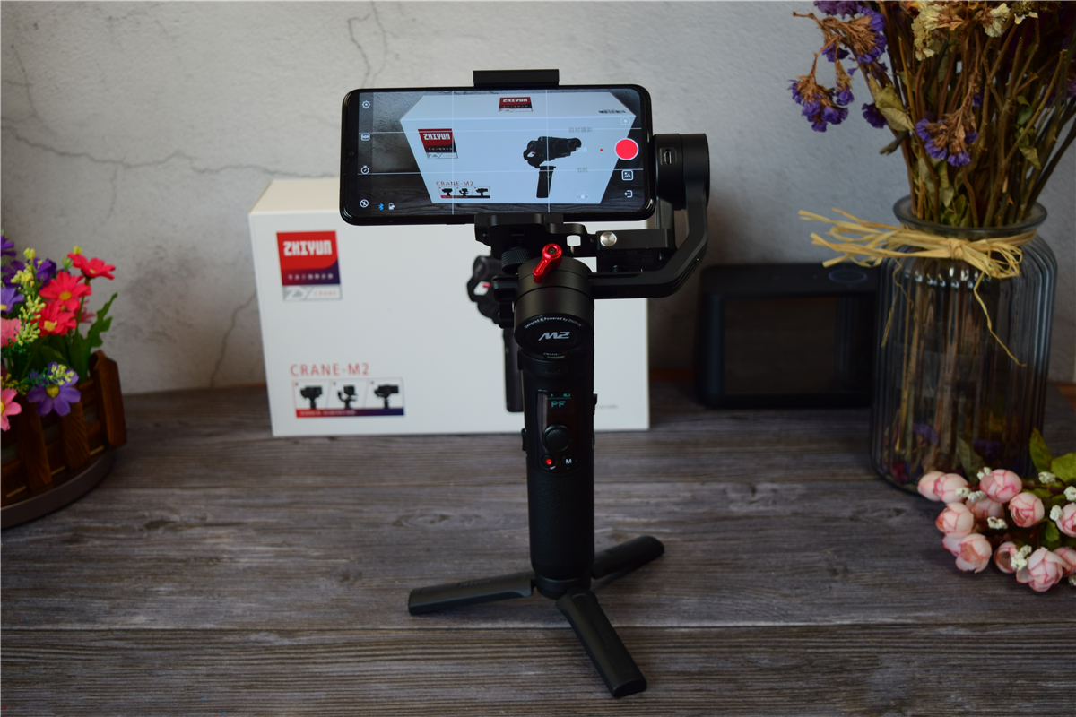 小巧便携手机相机拍摄一机搞定智云云鹤m2手持稳定器体验