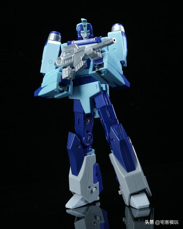 ft这款啰嗦表现还是让人比较满意的,造型依旧是我们熟悉的g1造型,方