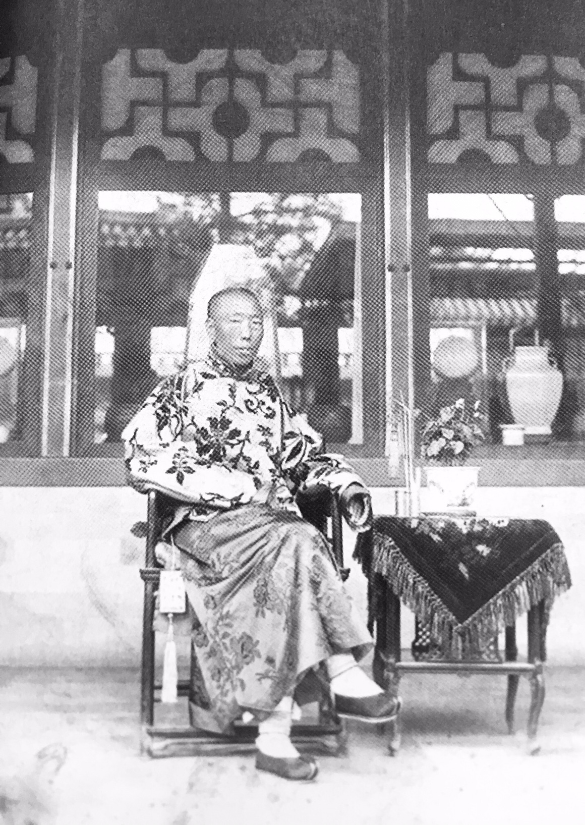 李莲英真实长相,晚清太监,陪伴慈禧几十年,深得慈禧宠爱,在当时只手