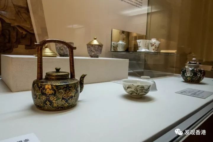 香港湾仔庄士敦道60号至66号开放时间:12:00-01:00已有过百年历史的