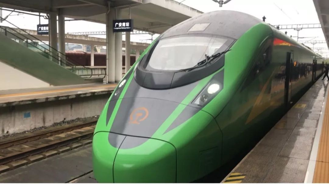 天广安重庆的动车居然有wifi