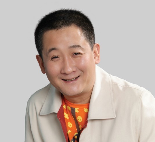 实力演员梁天明星植入明星翻包合作流程