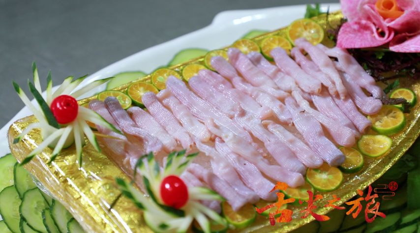 第一吃:沙虫刺身对于很多来北海旅游的人,初到侨港风情街,肯定是眼花