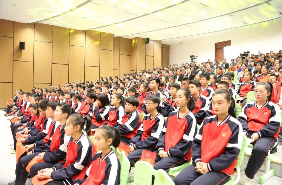 快看平度市凤台中学揭牌啦