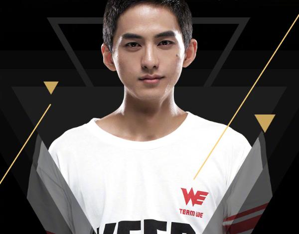 狮子狗上单的成名战还是英雄联盟s2赛季we战队的上单草莓使用的