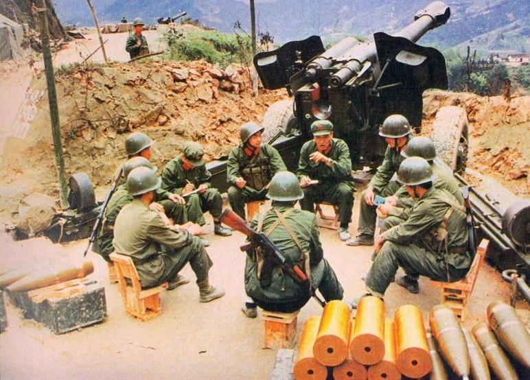 中越战争炮兵图片