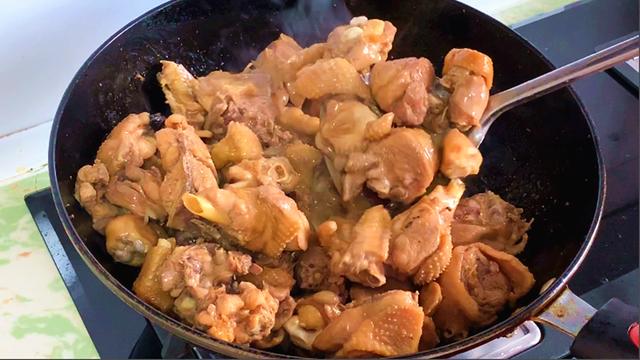 原创秋天要多炖鸡肉给家人吃,教你秘制做法,太香了