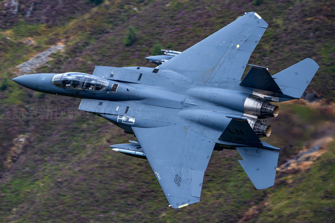 原创美空军f15e战斗轰炸机音速峡谷超低空突防名副其实的攻击鹰