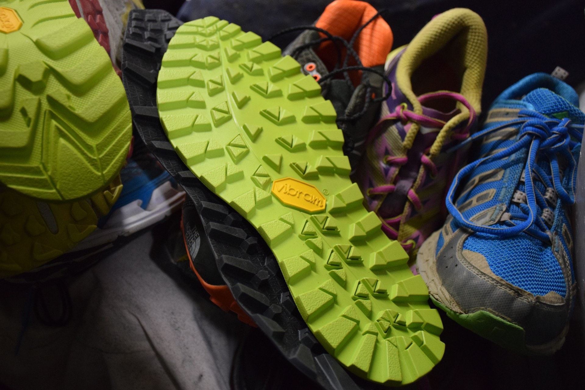登山鞋测评vibrammegagrip鞋底并非防滑王者