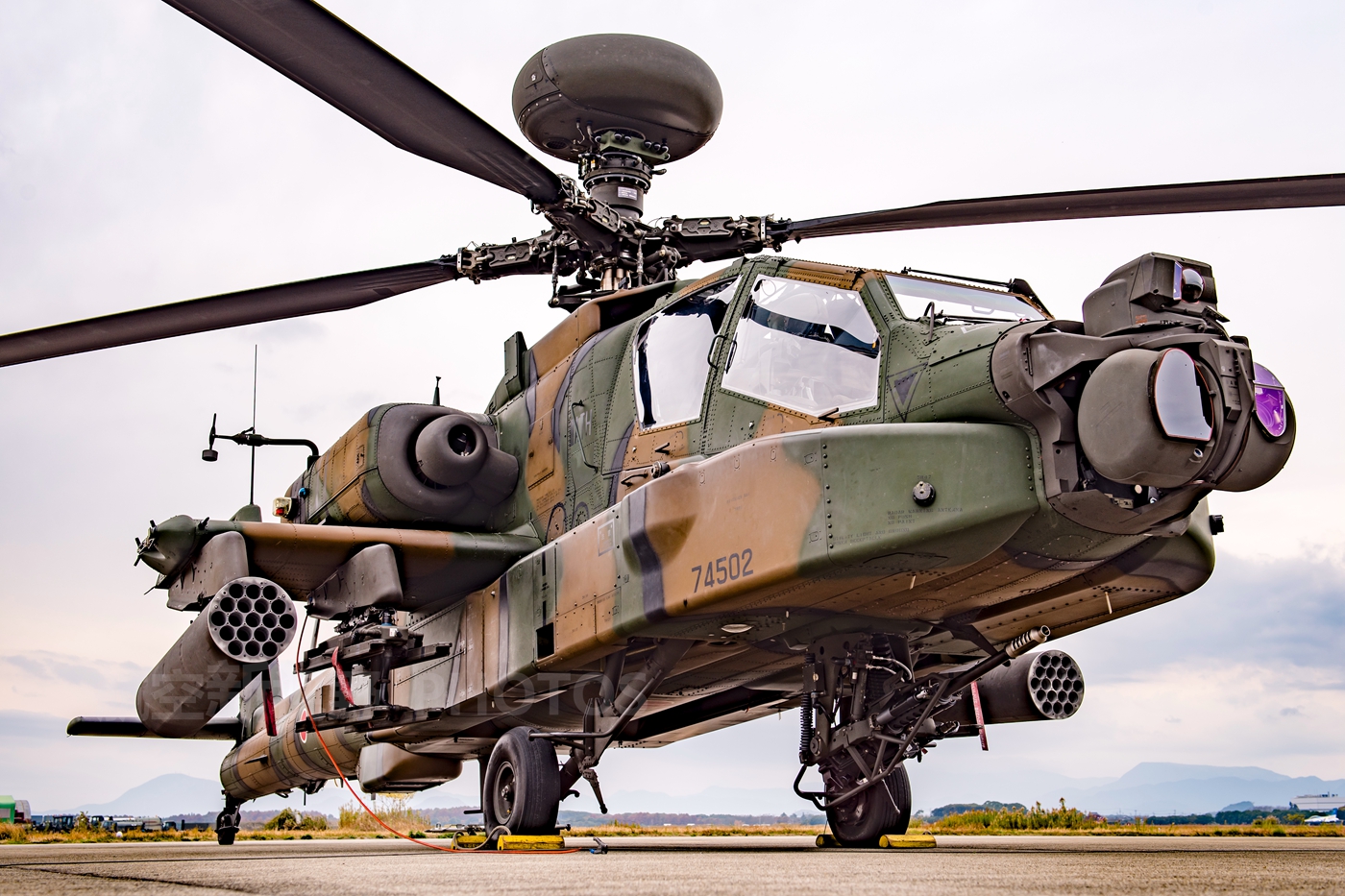 富士重工ah64d武装直升机日本自卫队的国宝装备仅有12架在役
