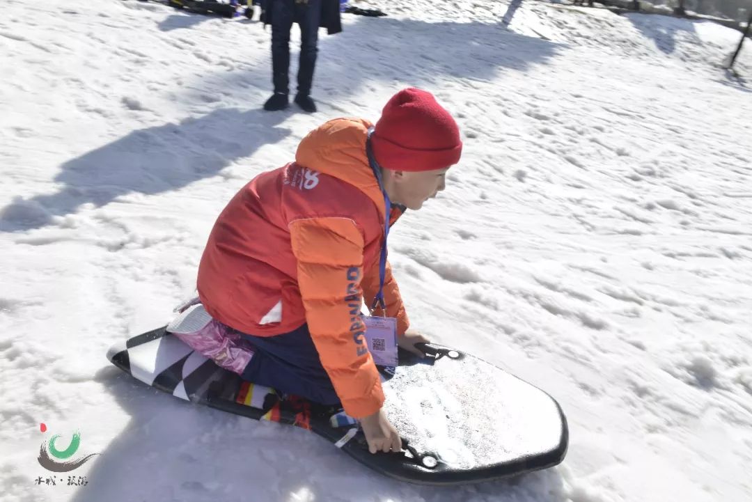 文旅资讯这个冬季野玉海观光小火车带你感受疯滑雪跃