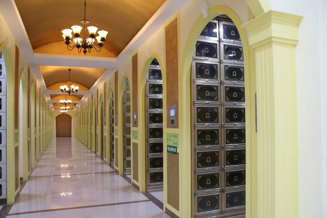 近日,太原市永安殡仪馆对原骨灰寄存架进行了新建改造,改造后由原始的