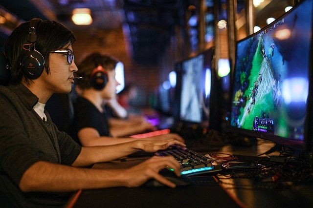 为什么有很多男生打游戏就可以很快乐?