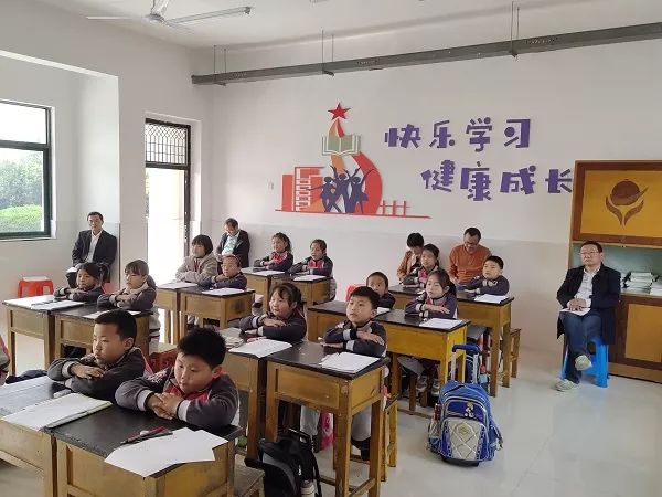 【海安微教育】以课会友!曹园小学举行青年教师课堂教学展示观摩活动