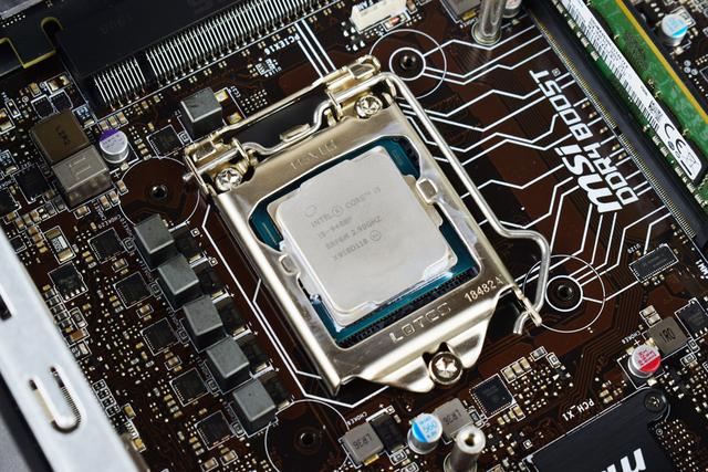 短小精悍的电竞玩物,微星海皇戟3游戏电脑开箱试玩&拆解_主机