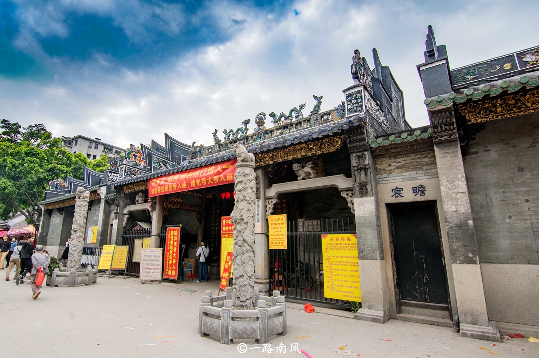 每年正月份到二月份,仁威庙的人气都很旺,其他时间游客相对不多.