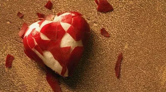 心情悲伤的句子句句伤感失落让人看了心碎