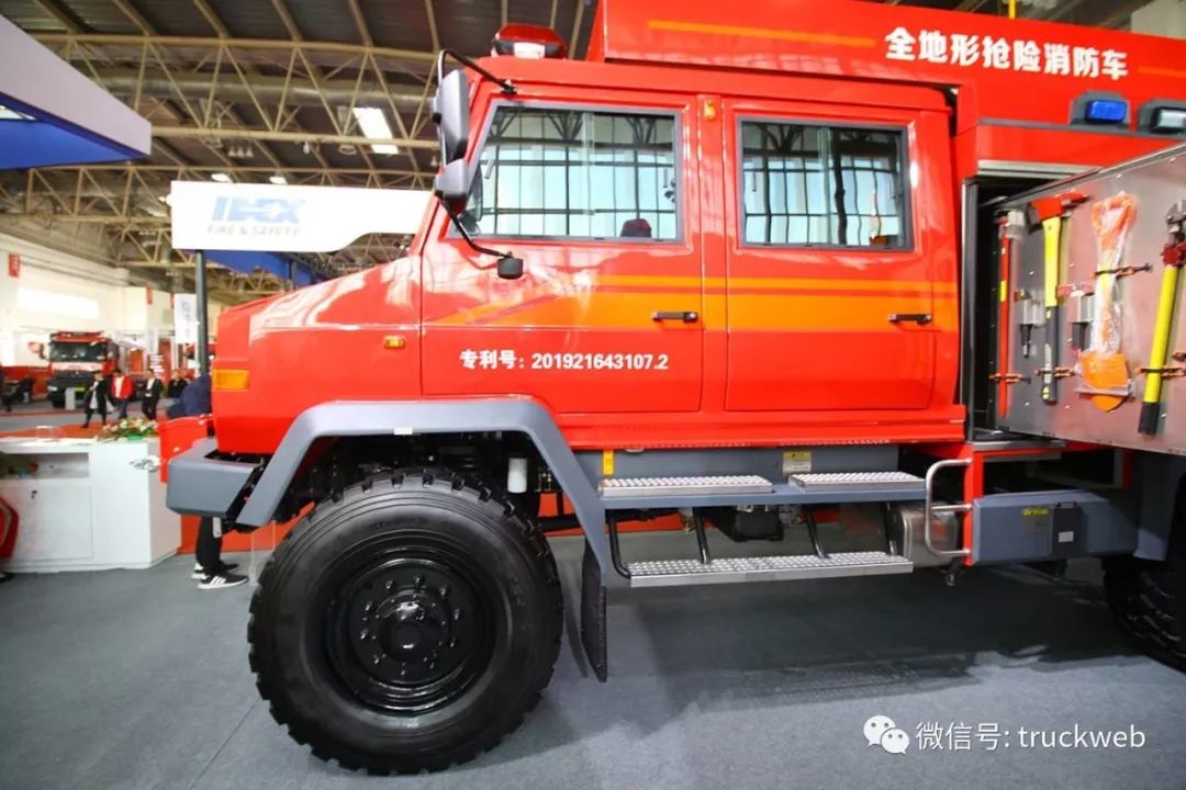 陕汽4x4越野卡车图片