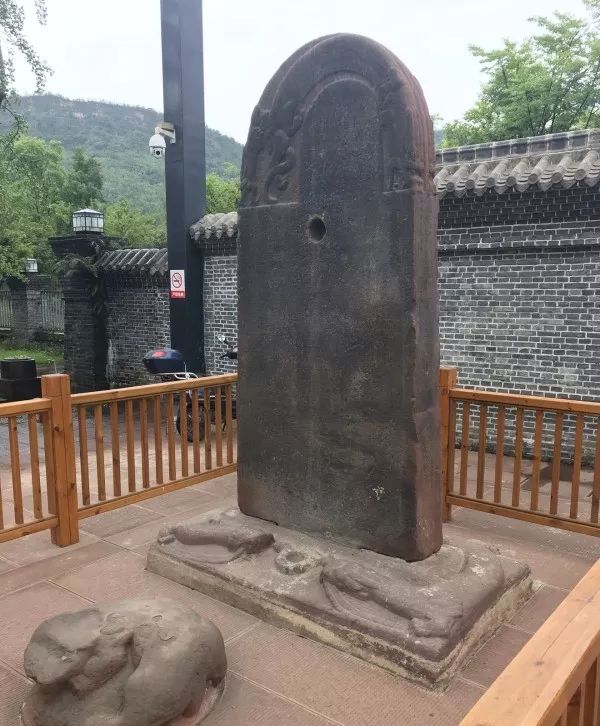 访古:"汉艺精粹"现无穷魅力记者了解到,高颐墓阙及石刻早在1961年就被