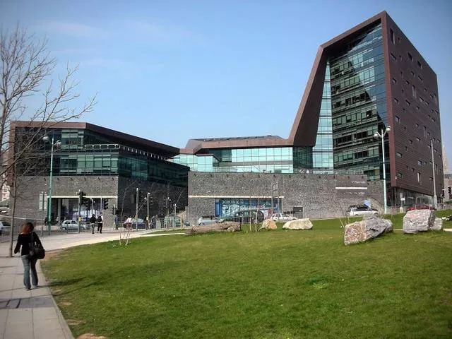 专业介绍普利茅斯大学位于英格兰南部的devon,前身为一所创立于1862年