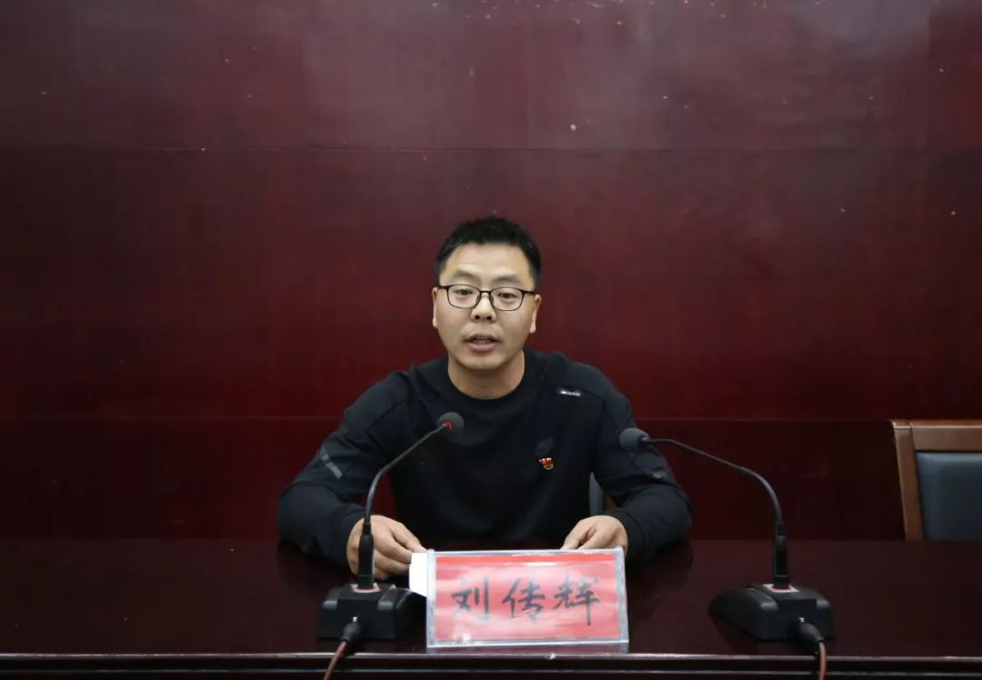 市农业农村局举办"不忘初心,牢记使命"主题教育先进典型报告会