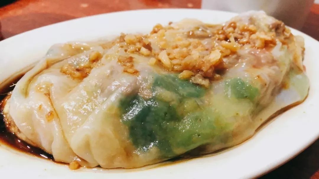 很多人不明白潮汕人的肠粉情节但对潮汕人来说肠粉不仅仅是果腹之物更