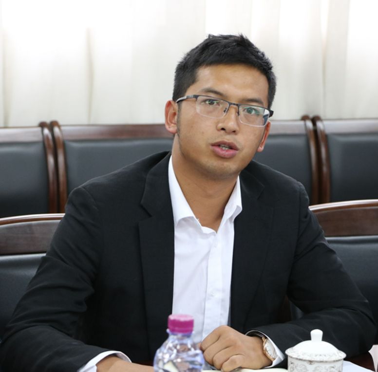 喜讯云天化中学与昭通艾斯学校合作办学正式签约