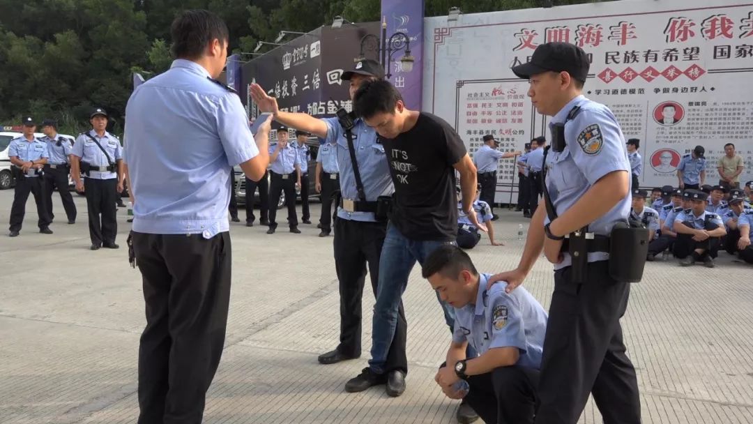 海丰县公安局开展实战练兵活动