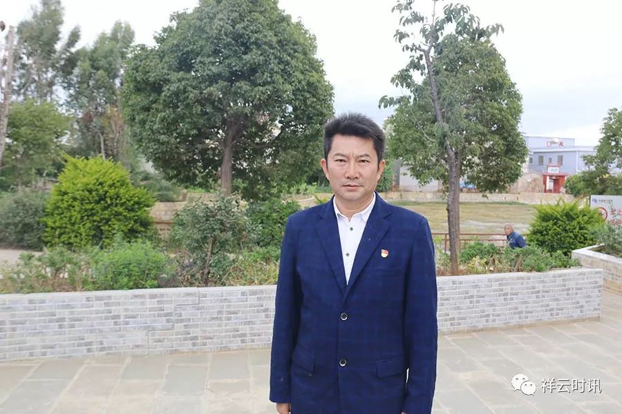 曹可铭记初心担使命带领村民奔小康