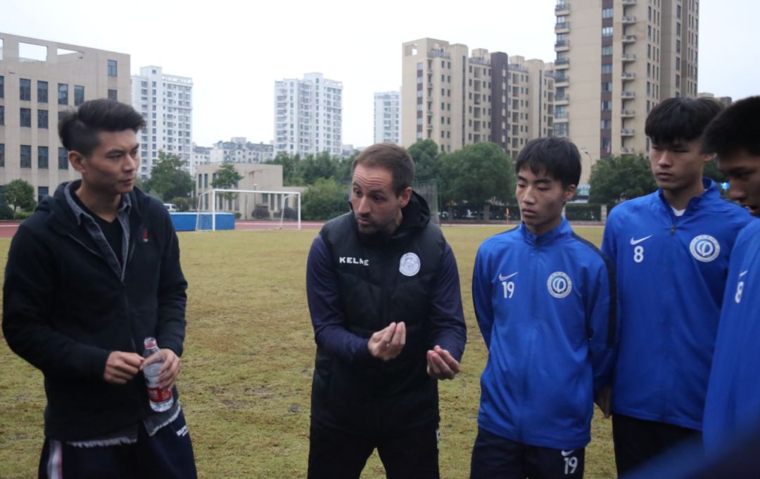 宁波四中勇夺宁波市直属高中足球赛普高组冠军