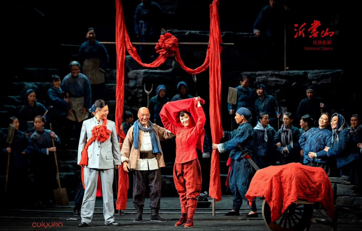 歌剧《沂蒙山》与以往"沂蒙"题材剧目最大的不同,就在于它全景式地