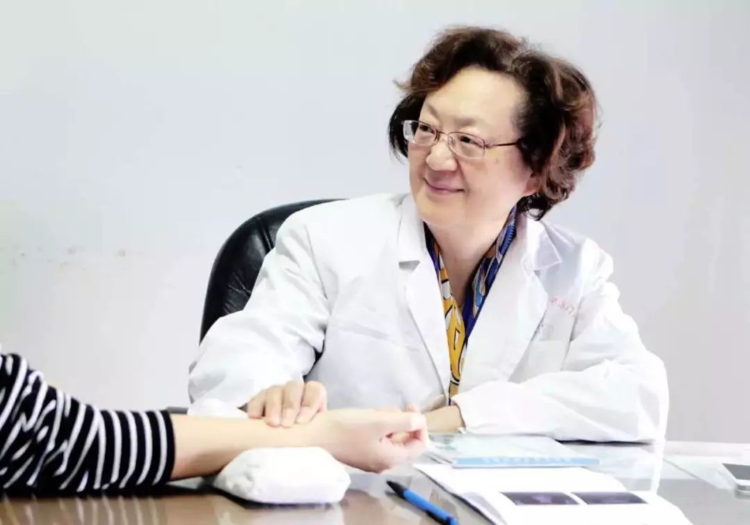 送子圣手何嘉琳膏方专场只要抢到了往后复诊可优先挂号限50名