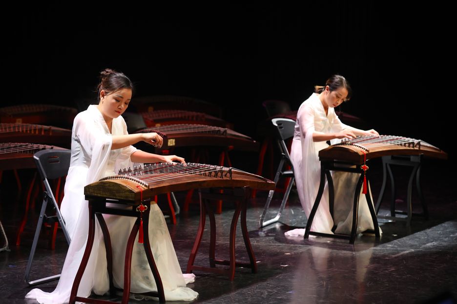 听筝随其音漂浮情海任万般心事荡漾