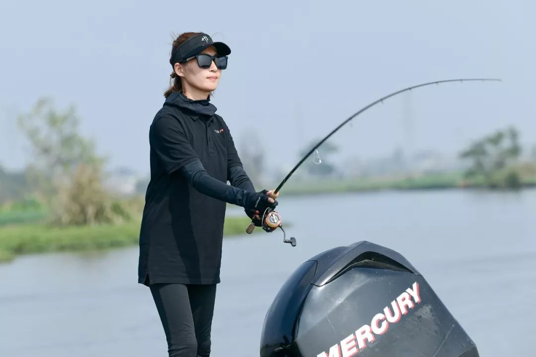 【本地热点】兴化这里吸引国内钓鱼大咖举办钓鱼竞赛