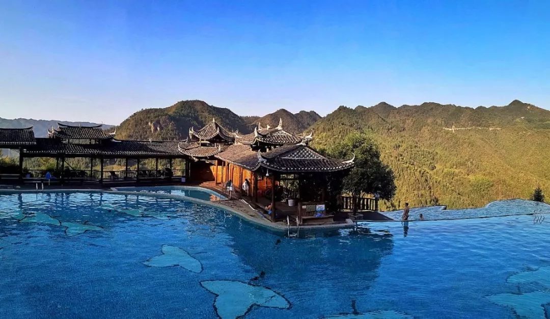 民族风情!枫香瑶寨特色民宿!干净放心!溆浦四星级酒店!舒适宁静!