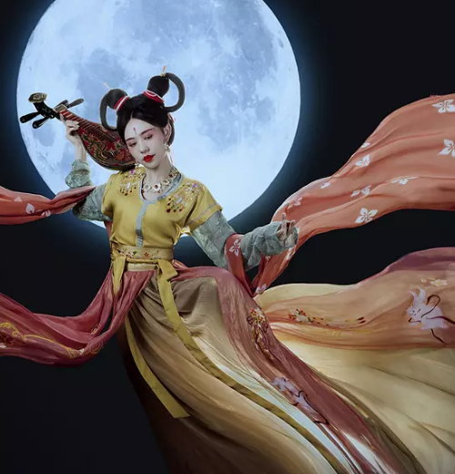 嫦娥造型的小姐姐,颜值超高气质端庄