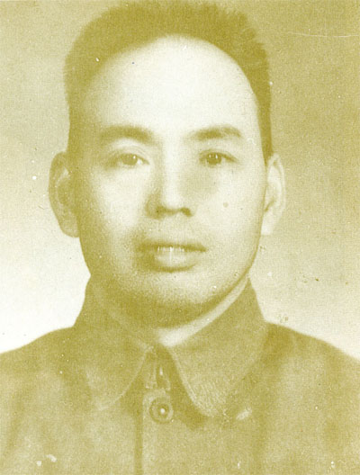 尽管许世友的庭院变成村庄,但是许母依然过不惯城市中的生活,多次提出
